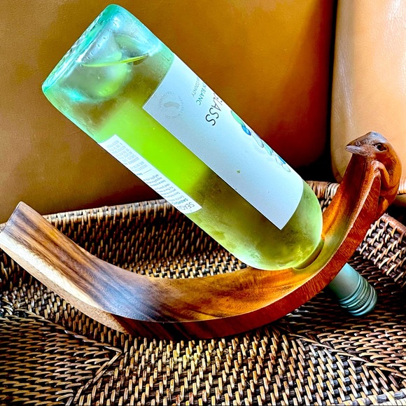 Ten Thousand Villages Other - Eduarte Lizard 1 Bottle Tabletop Wine Bottle Rack